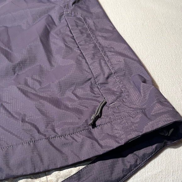North Face Purple Hyvent Lightweight Rain Jacket- Size L - Picture 8 of 16